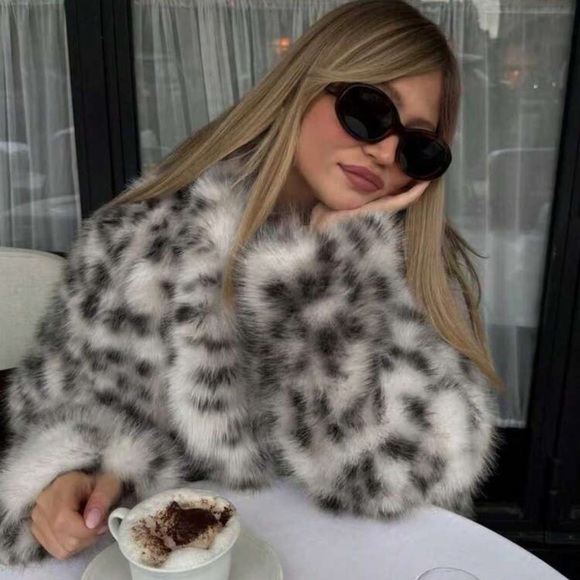 Luxury vintage style faux fur leopard fur coat gray white fur trimmed - Picture 3 of 13